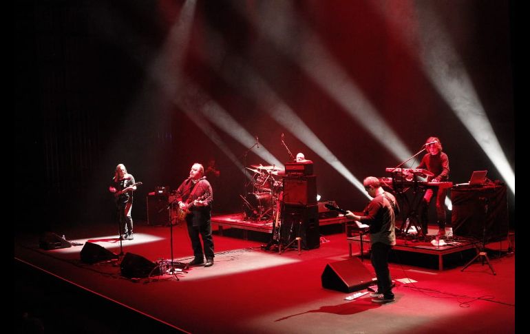 Steve Rothery muestra virtuosismo progresivo