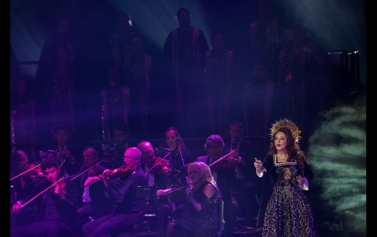 Sarah Brightman presenta su nueva producci�n HYMN, en el occidente de M�xico - GUADALAJARA (M�XICO), 22/01/2019.- La soprano brit�nica, Sarah Brightman presenta en concierto su nueva producci�n HYMN este martes, en el Auditorio Telmex de la ciudad de Guadalajara, estado de Jalisco (M�xico). EFE/ Francisco Guasco Sarah Brightman presenta su nueva producci�n HYMN, en el occidente de M�xico