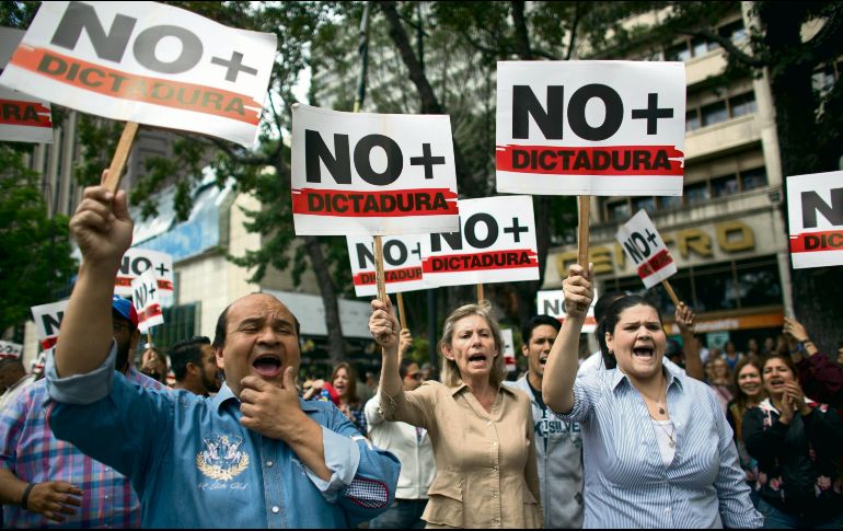 Marchas. Ciudadanos muestran su inconformidad contra el gobierno de Maduro.