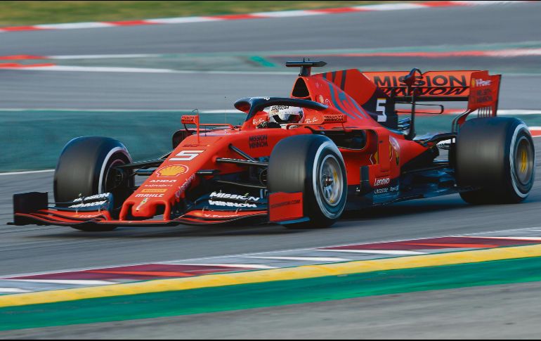 Sebastian Vettel, tras rodar 169 vueltas con el SF90 de Ferrari, calificó de perfecta para el equipo la primera sesión de pretemporada del Gran Circo. AFP / L. Gene