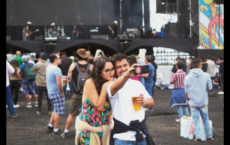 Desde mediodía, el público comenzó a disfrutar del festival. EL INFORMADOR / G. Gallo