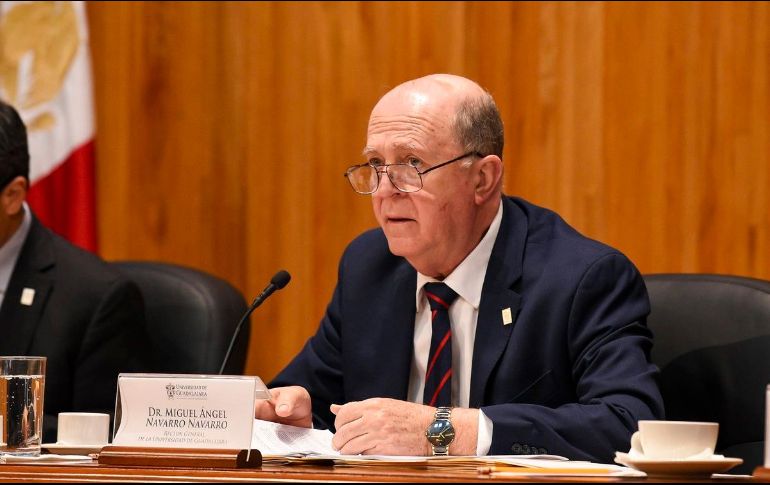 Sobre el proceso de entrega-recepción, Navarro Navarro, estimó un avance de 70%, aunque aclaró que un cálculo exacto es difícil, dado que no se trata de un proceso lineal. TWITTER/ @RectorUdeG