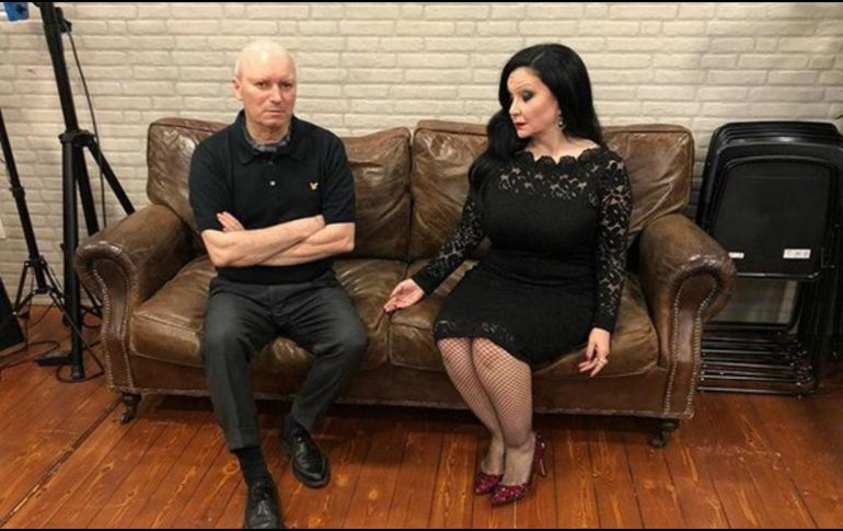 Asimismo, la cantante reconoce que después de tantos años de carrera musical, ha tenido una gran relación de trabajo y amistad con el tecladista Nacho Canut. INSTAGRAM / fangoriaoficial