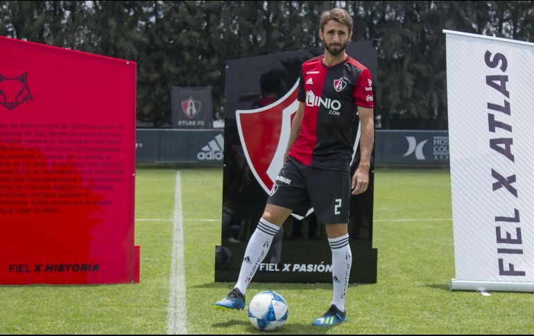 El milagrito resultó fallido. El defensa llegó a los rojinegros procedente del Sevilla de España, pero su estancia en el Atlas fue mera anécdota. MEXSPORT / ARCHIVO