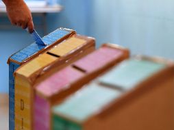 Las mesas de votación abrieron a las 07:00 horas locales y cerrarán a las 16:00 horas de este domingo. AFP / L. Acosta