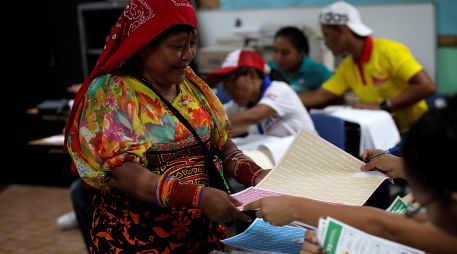 Los votantes acudieron a las urnas con una oferta electoral homogénea de parte de los siete candidatos presidenciales. EFE / B. Velasco