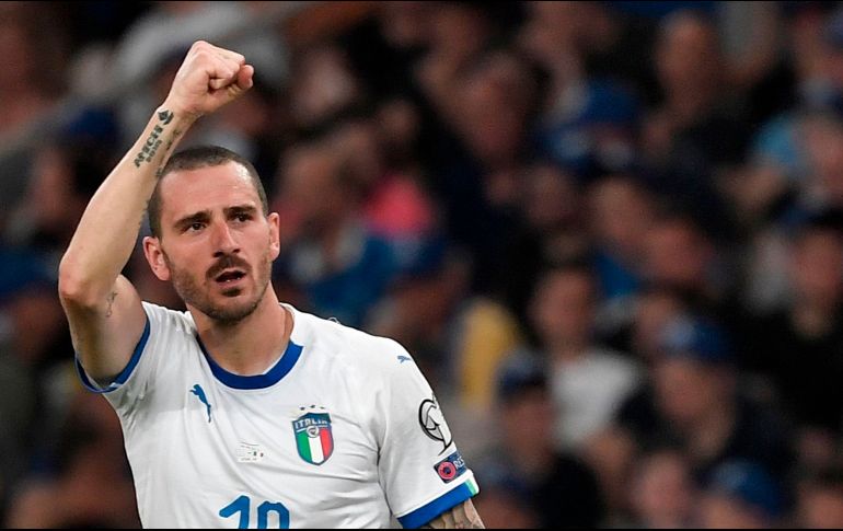 Leonardo Bonucci celebra tras anotar el tercer gol de la 