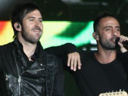 Domm (d) indica que la ayahuasca le hizo cambiar en su forma de pensar, de componer, su compromiso con la música. INSTAGRAM / @CamilaMX