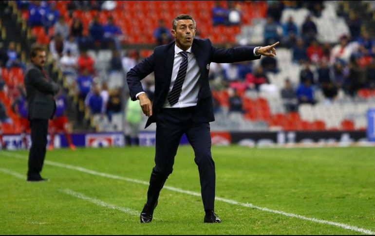 El fin de semana y tras empatar con Chivas, Pedro Caixinha quedó fuera de Cruz Azul y dejó al equipo en la undécima posición de la tabla general con 10 unidades. IMAGO7