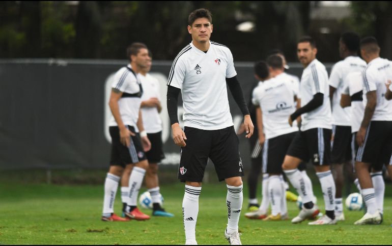 Edson Rivera. El canterano rojinegro se perfila para ser titular en el 11 que enviará Leandro Cufré a la cancha del Estadio Jalisco. IMAGO7