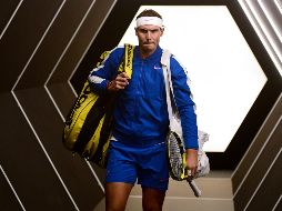 Una molestia física que le impedía sacar de manera normal lo obligó a retirarse en las semifinales del Masters de París el sábado pasado. AFP / ARCHIVO