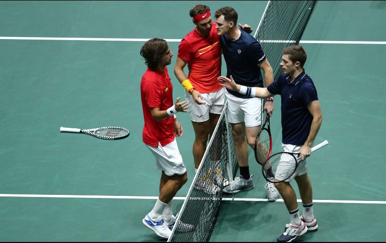 Nadal volvió a ser el héroe en una semifinal que España tuvo que remontar después que Kyle Edmund se impusiera a Feliciano López. AFP/O. del Pozo
