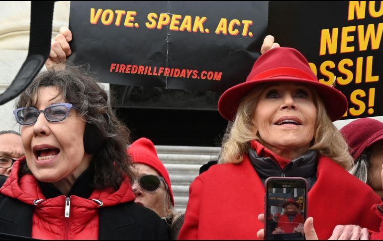 En redes sociales se compartió los videos de la detención de Tomlin. AFP / E. Hambach