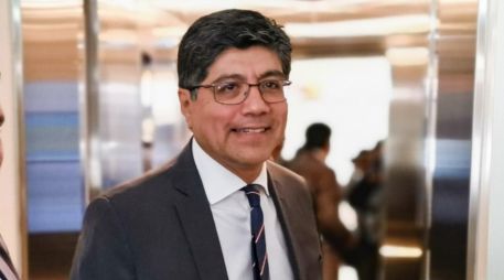 El ministro de Exteriores de Ecuador, José Valencia, confirmó la salida del país del grupo de opositores políticos. EFE/J.Jácome