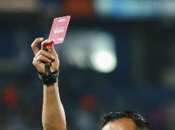 El atentado ocurre en medio de nuevas denuncias de arreglo de partidos en el futbol chipriota. La UEFA señaló la existencia de actividad sospechosa en las apuestas de tres partidos. IMAGO7