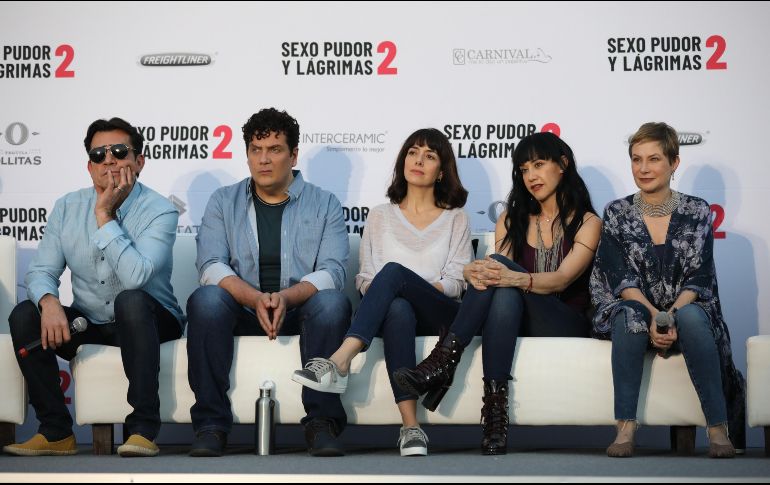 La secuela tendrá la participación del elenco original conformado por Jorge Salinas, Víctor Huggo Martín, Cecilia Suárez, Susana Zabaleta y Mónica Dionne. EFE / S. Gutiérrez