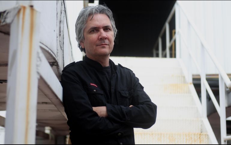 Carlos Avilez. El músico posa desde las instalaciones de esta casa editorial. EL INFORMADOR/F. Atilano