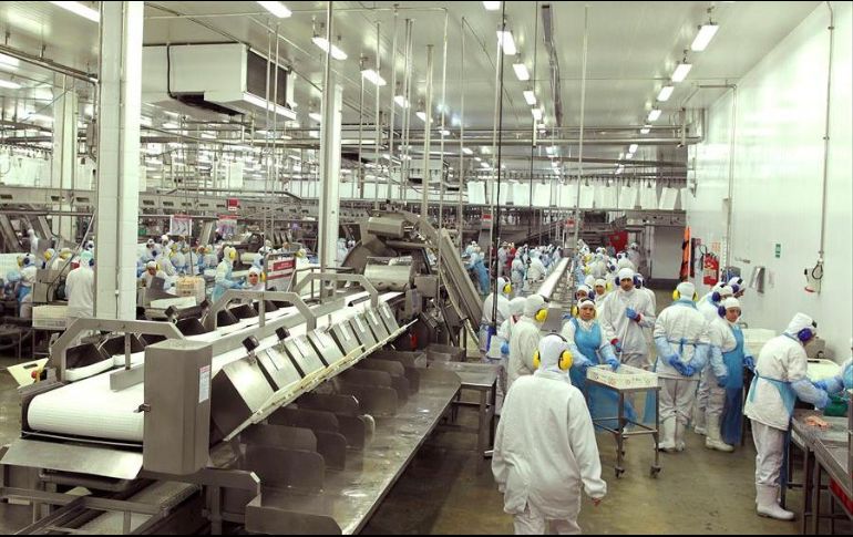 La exportación de carne de cerdo aumentó 40%, la de carne de res 9% y la de pollo 8% en el primer trimestre del 2020. EFE/J. Alves