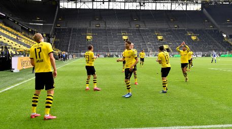 El balompié teutón tuvo una inusual jornada, en la que los jugadores evitaron cualquier contacto innecesario. EFE / M. Meissner