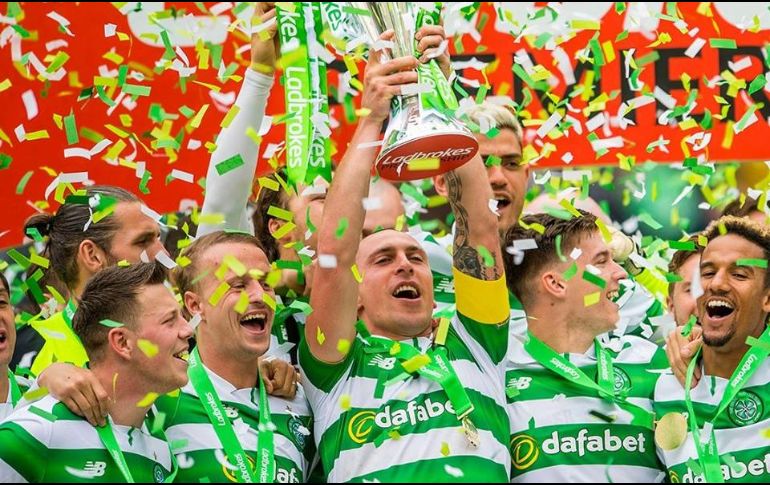 El Celtic es campeón por novena vez consecutiva, por lo que iguala un récord del Glasgow Rangers (1989-1997). FACEBOOK / Celtic FC