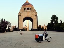 El PNUD sugirió distribuir este monto a los trabajadores informales, a los mexicanos en pobreza extrema y a los adultos mayores sin pensión contributiva. EFE/ARCHIVO