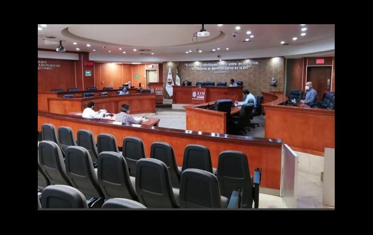 La diputada Montserrat Caballero asegura que uno de los propósitos de esta reforma constitucional es conseguir un ahorro en el presupuesto del estado. TWITTER/@congresobc