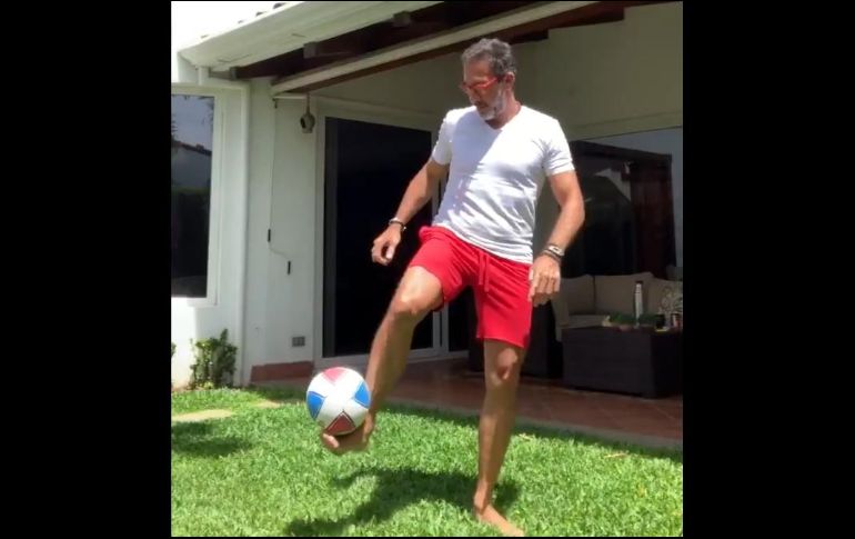 El video del futbolista generó toda clase de comentarios en Twitter. CAPTURA DE VIDEO