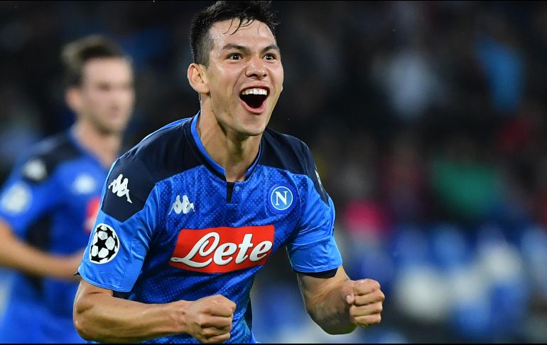 Lozano nació el 30 de julio de 1995. A su corta edad, ha pasado por las filas del Pachuca en la Liga MX, del PSV Eindhoven en Holanda, y ahora forma parte del Napoli de la Serie A de Italia. AFP / ARCHIVO