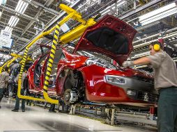 La importancia de la industria automotriz radica en que representa 3.8 % del PIB nacional y 20.5 % del PIB manufacturero. NTX/ARCHIVO