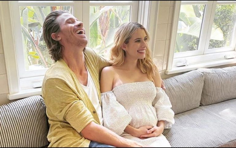 En diciembre de 2020 le dieron la bienvenida a su hijo Rhodes, aunque la noticia no fue oficial hasta el mes de enero cuando la actriz compartió la primera fotografía de su pequeño en redes. INSTAGRAM / emmaroberts