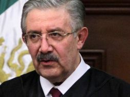 El ministro Luis María Aguilar Morales determinó que a la ciudadanía no le corresponde decidir si se deben investigar o procesar los delitos cometidos en ejercicio de la función pública. SUN