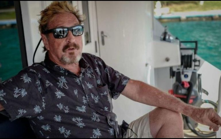 McAfee tiene 75 años. Fue arrestado en Barcelona mientras intentaba viajar a Estambul. AFP