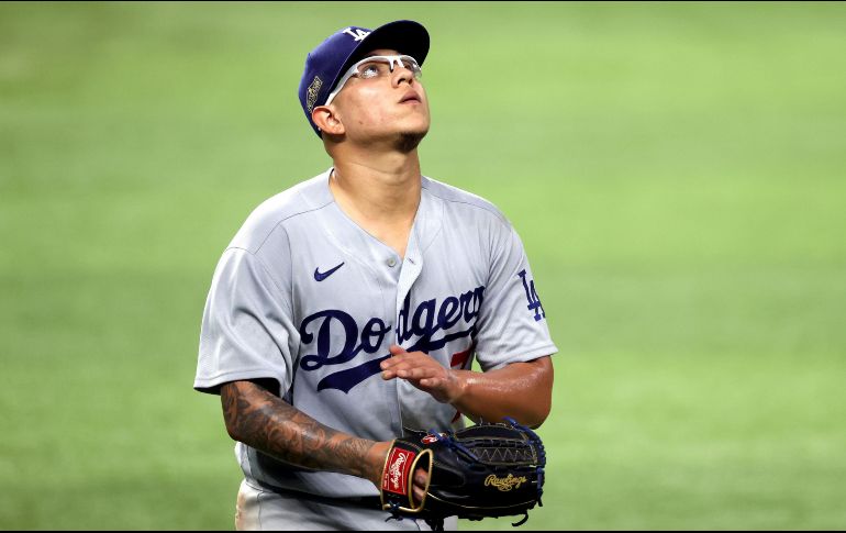 Urías, quien estuvo en el montículo como abridor debido a la lesión en la espalda de Clayton Kershaw, jugó por novena ocasión en Playoffs. AFP / T. Pennington