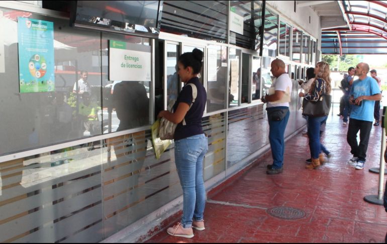 La licencia de conducir para automovilistas tendría un alza de 70 pesos para quedar en 766 pesos. EL INFORMADOR/ARCHIVO