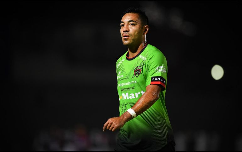 ''Más que consejo, es decirles a los jugadores que valoren, que se den cuenta del privilegio que tienen, de la oportunidad de vestir una playera tan importante como Chivas'', dijo el atacante para el programa de radio Los Campamentos. IMAGO7