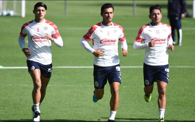 Gael Sandoval (D) fue adquirido por José Luis Higuera sin el consentimiento de Matías Almeyda, técnico de Chivas en ese entonces. Llegaba con buena continuidad y regularidad en Santos. IMAGO7