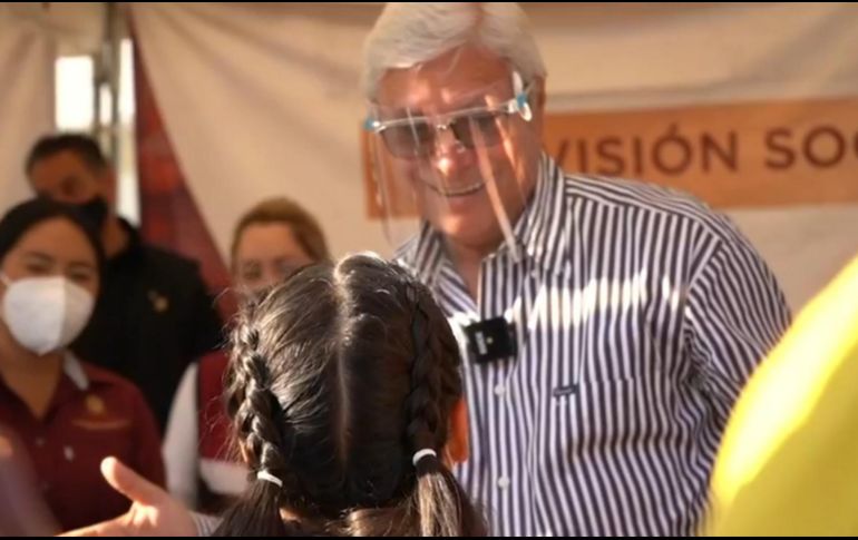 Se detectó que uno de los pulmones del gobernador presentaba inflamación por lo que se le administra un tratamiento que evitaría que llegue a una neumonía. FACEBOOK / Jaime Bonilla Valdez