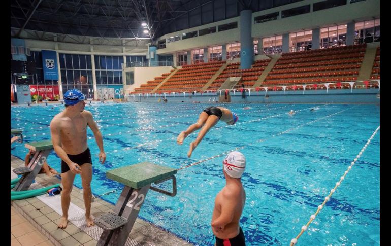 A pesar de no contar con apoyo público, Ismail tiene un futuro brillante en el mundo de la piscina. EFE/V. Hasanbegovic