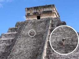 La mujer subió las 91 escalinatas del Templo de Kukulkán para esparcir las cenizas de su difunto esposo. ESPECIAL