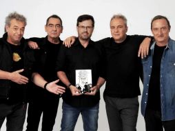 Hombres G presentan a sus seguidores en Méxic un libro sobre su vida y obra. ESPECIAL