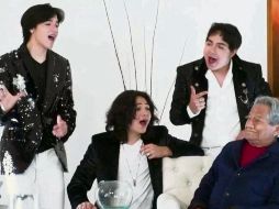 MÚSICA. El trío Cumbia Pedregal en compañía de Armando Manzanero. CORTESÍA