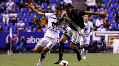 Ignacio Dinenno y Diego de Buen disputan el balón. IMAGO7/M Novo