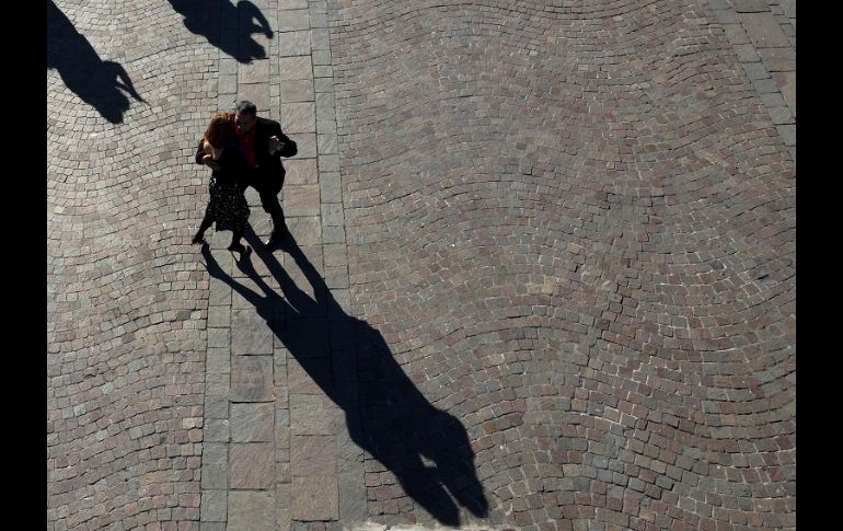 Decenas de bailarines con mascarillas se concentraron el sábado en la Plaza de la República, cercana al emblemático Obelisco de Buenos Aires. AP/N. Pisarenko