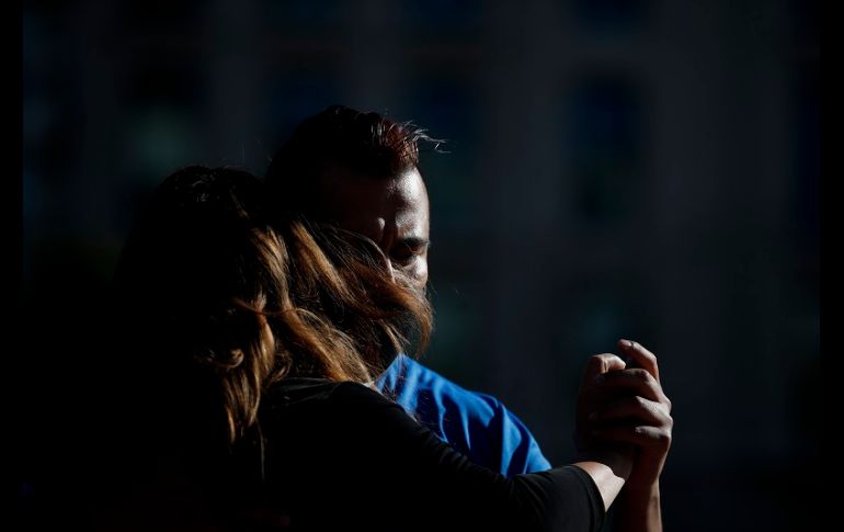 Decenas de bailarines con mascarillas se concentraron el sábado en la Plaza de la República, cercana al emblemático Obelisco de Buenos Aires. AP/N. Pisarenko