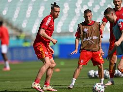 Tres partidos por día el aroma de la Eurocopa va a recorrer el continente a partir de hoy. AFP / O. Kose