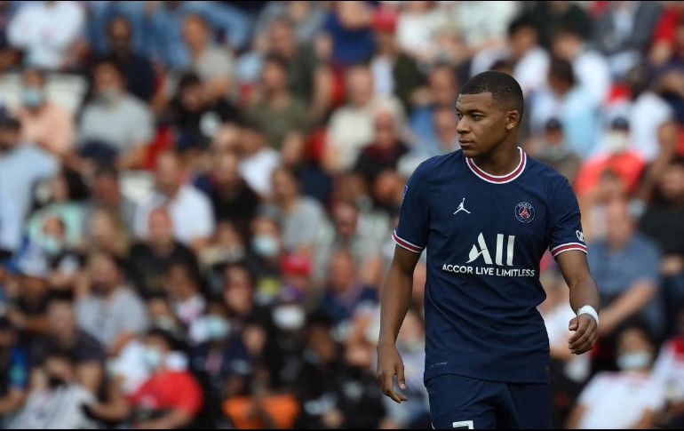 CONSTANTE. La afición sabe que es probable que el francés emigre a España la siguiente temporada, por lo que los silbidos hacía él pueden ser una constante para esta temporada.  AFP/F. FIFE