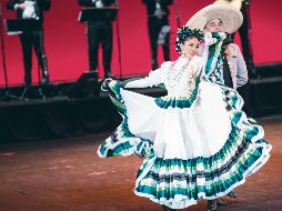 Ballet folklórico nuevo jalisco. La compañía celebra lo más colorido de nuestras tradiciones con este espectáculo. Cortesía