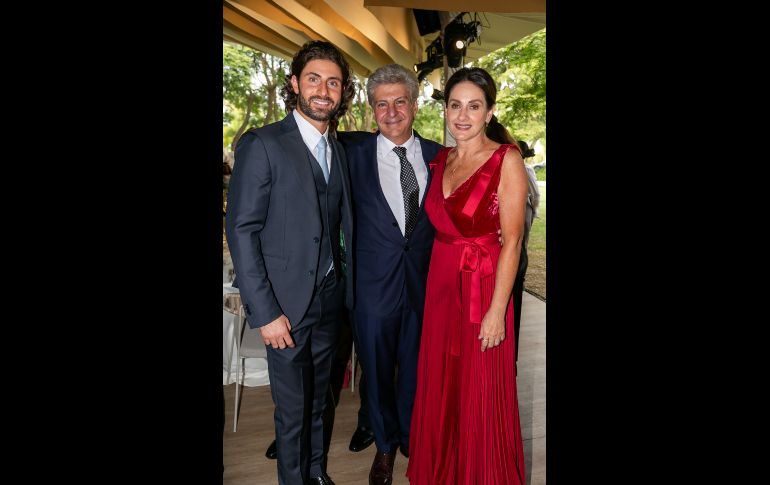 Rodrigo Frangie, Antúan Fragie y Beatriz Meléndez. GENTE BIEN JALISCO/JORGE SOLTERO