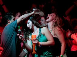 Cuando bebes mucho, el cuerpo inicia un proceso de metabolización que provoca una serie de malestares necesarios para la liberación de los tóxicos del alcohol. AP / ARCHIVO