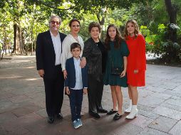 Javier Rivera, Karina Orendain, Javier Octavio Rivera, María Luisa Fabris, Andrea Rivera y Antonella Rivera.GENTE BIEN JALISCO/TONY MARTÍNEZ